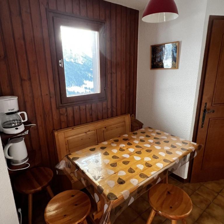 Appartement 2 Pièces pour 4 Pers. avec Balcon et Parking à Châtel - FR-1-676-101 - Appartement - 12