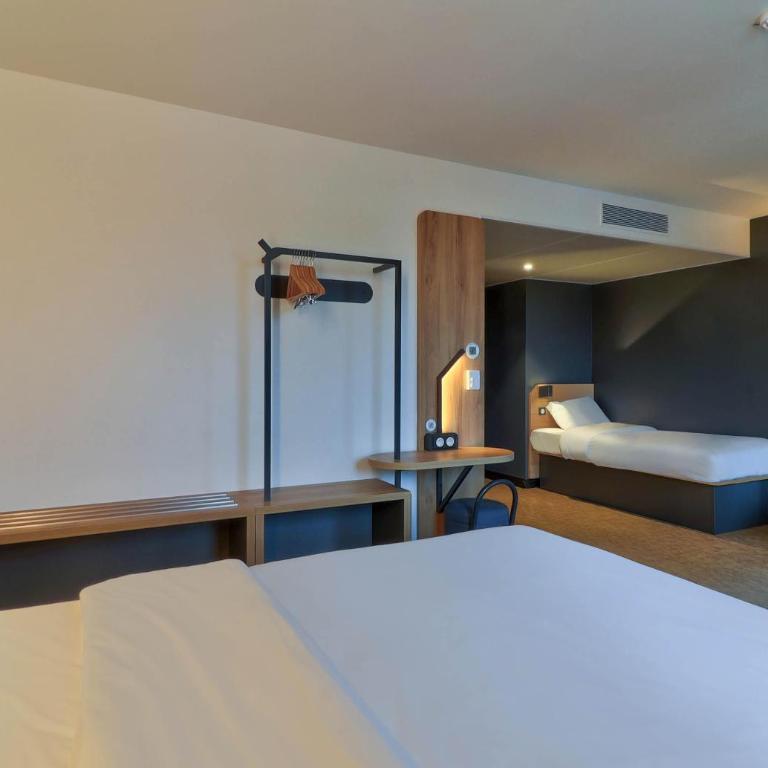B&B HOTEL Dijon Valmy Toison d'or - Chambre Quadruple - Accessible aux Personnes à Mobilité Réduite - 2
