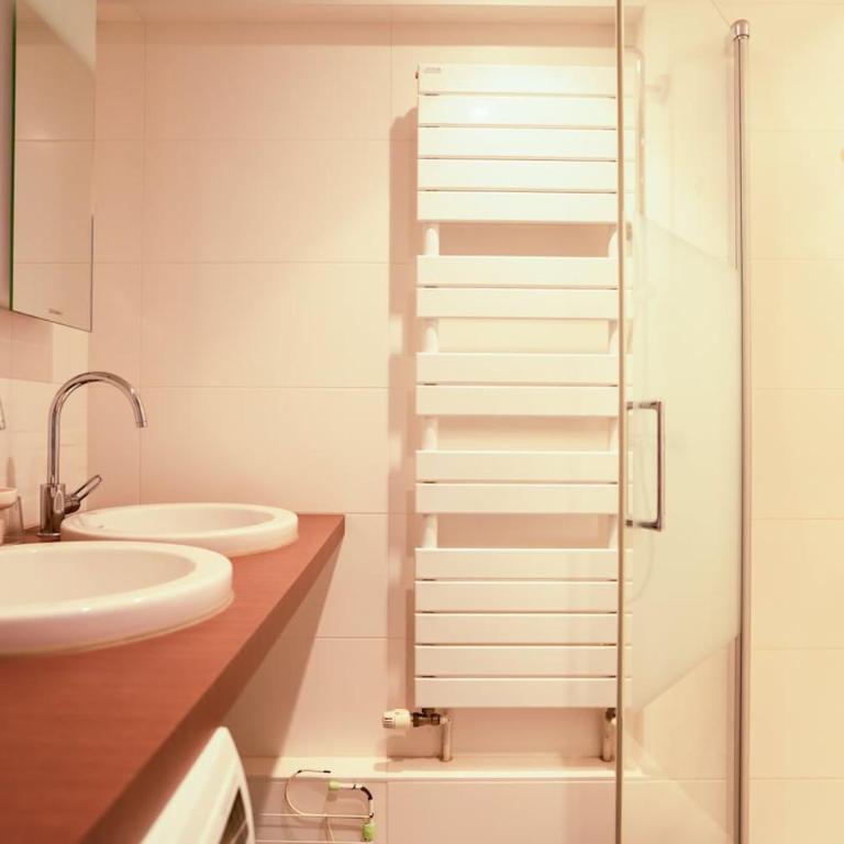 L'Agora - 4-6 people - Oceanfront view & balcony - Three-Bedroom Apartment - 16