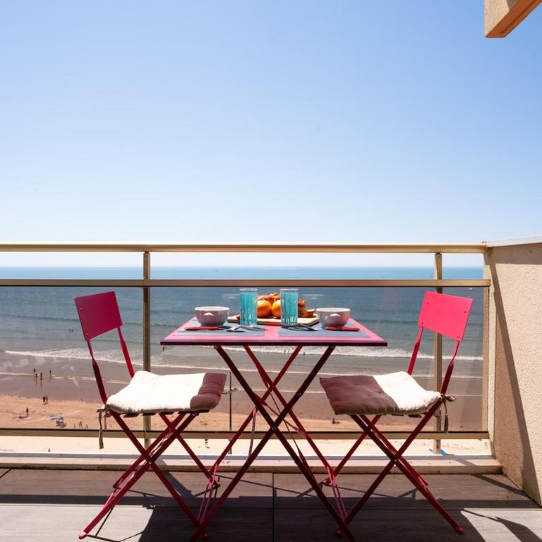 L'Agora - 4-6 people - Oceanfront view & balcony - Three-Bedroom Apartment - 23