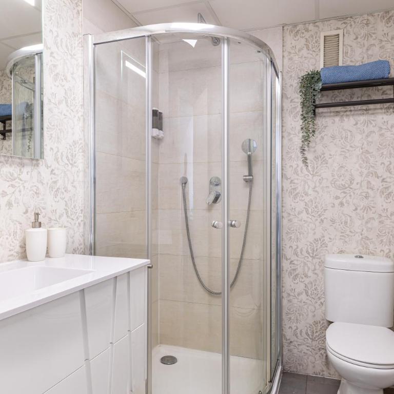 23 DOWN TOWN IN METRO IN 5 Station straigh WIFI AC - Appartement 1 Chambre - 3