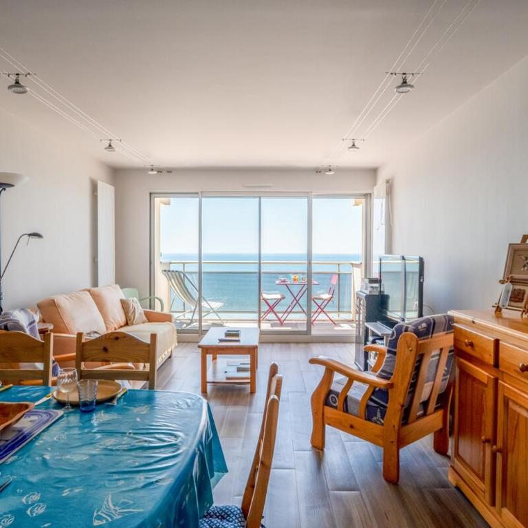 L'Agora - 4-6 people - Oceanfront view & balcony - Three-Bedroom Apartment - 7