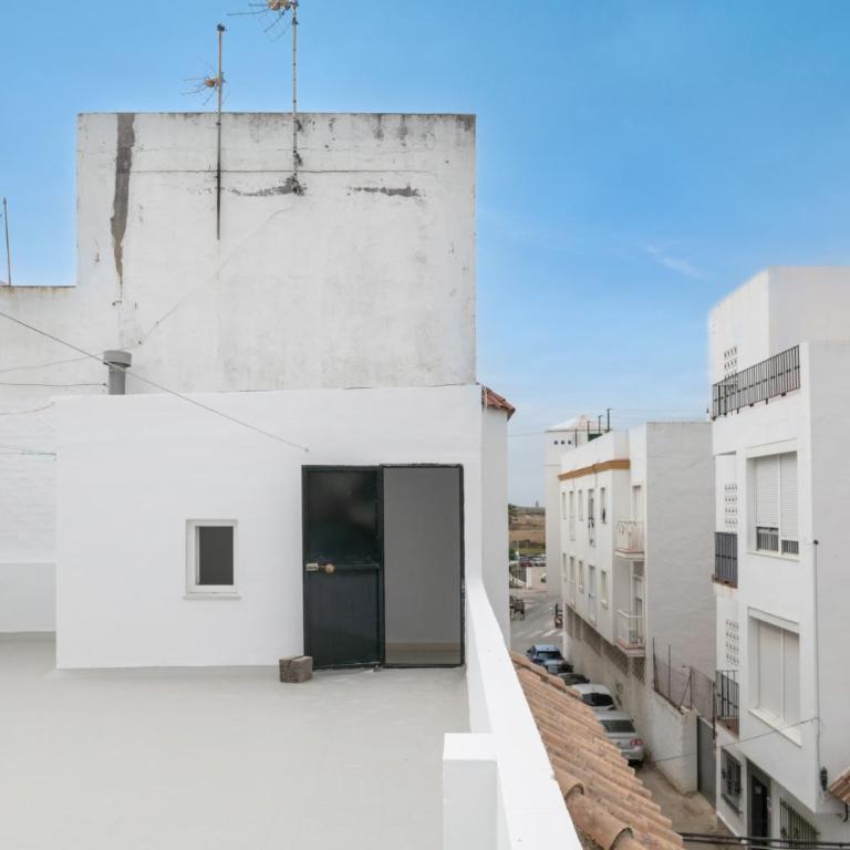 Casa Grande en el Centro de Conil - Apartment with Terrace - 24