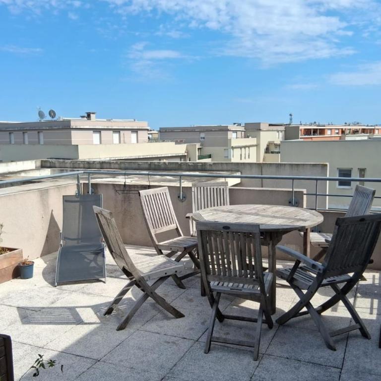 Apartment with large terrace in Avignon - Apartment - 11