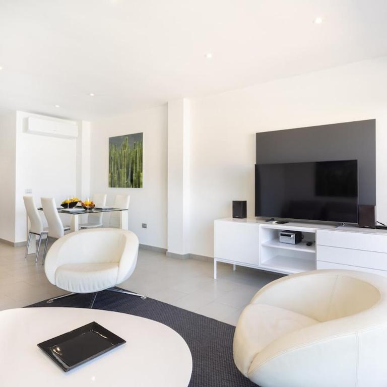 Luxury Penthouse with Sea Views and Terrace La Caleta - Apartment - auf 2 Etagen - 44