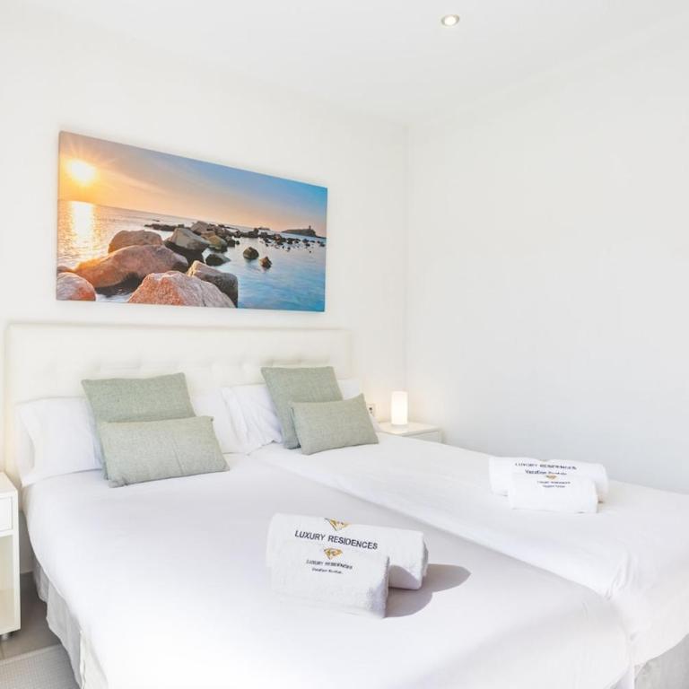 Luxury Penthouse with Sea Views and Terrace La Caleta - Apartment - auf 2 Etagen - 45