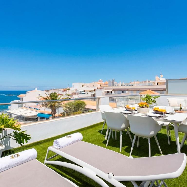 Luxury Penthouse with Sea Views and Terrace La Caleta - Apartment - auf 2 Etagen - 27