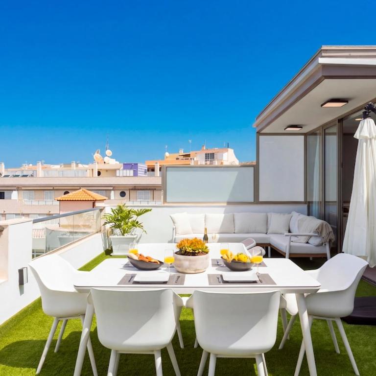 Luxury Penthouse with Sea Views and Terrace La Caleta - Apartment - auf 2 Etagen - 42