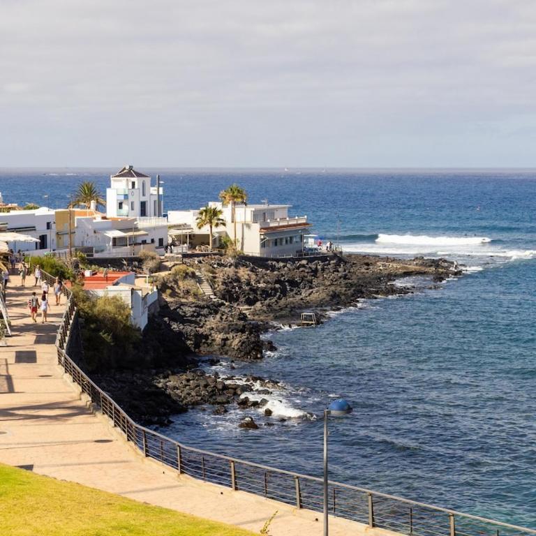 Luxury Penthouse with Sea Views and Terrace La Caleta - Apartment - auf 2 Etagen - 3