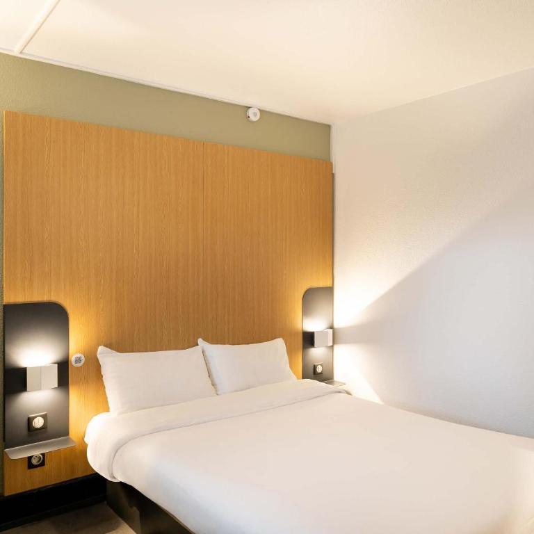 B&B HOTEL Vannes Est Golfe du Morbihan - Chambre Double - Accessible aux Personnes à Mobilité Réduite - 1