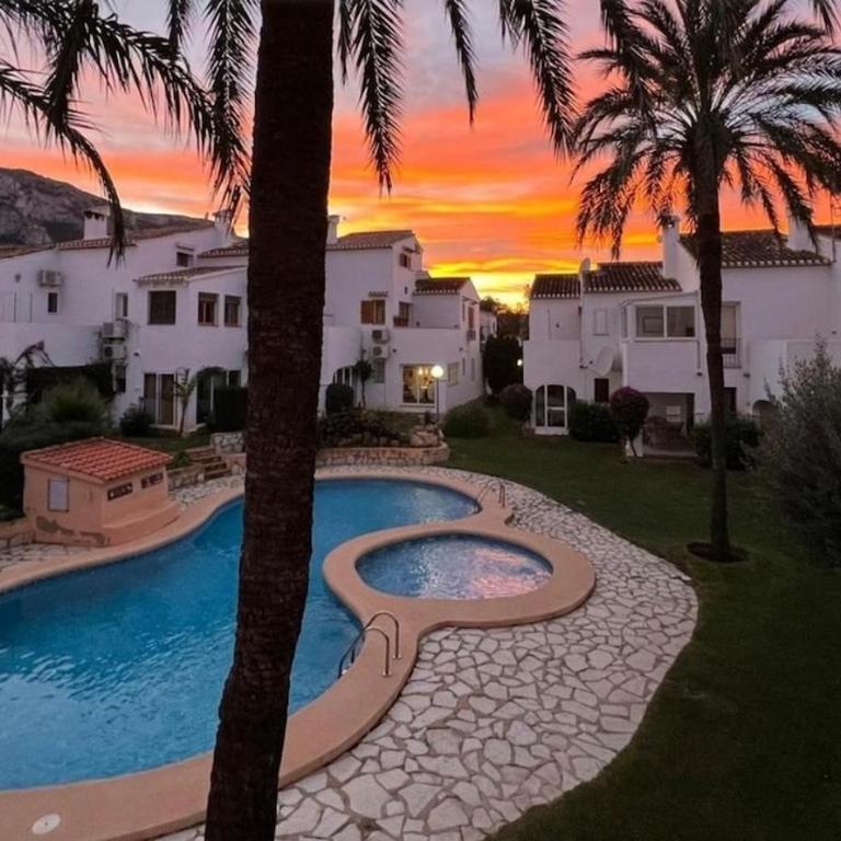 Modern, Pool and Sea within walking distance, Parking - Appartement 2 Chambres - 4