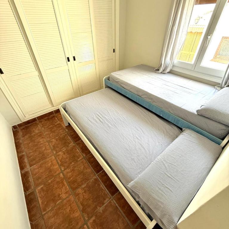 Modern, Pool and Sea within walking distance, Parking - Appartement 2 Chambres - 5