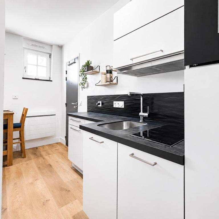 Studio élégant, centre ville, accès plage à 100m - Apartamento de 1 dormitorio - 3
