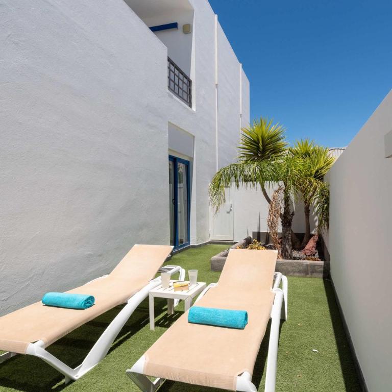 Villa Bella - Sea Views Near Marina Rubicon by Villas Now Ltd - Villa - 5