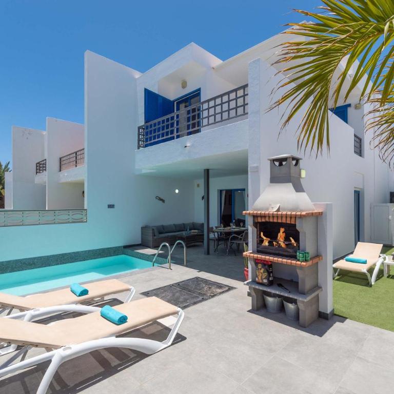 Villa Bella - Sea Views Near Marina Rubicon by Villas Now Ltd - Villa - 1