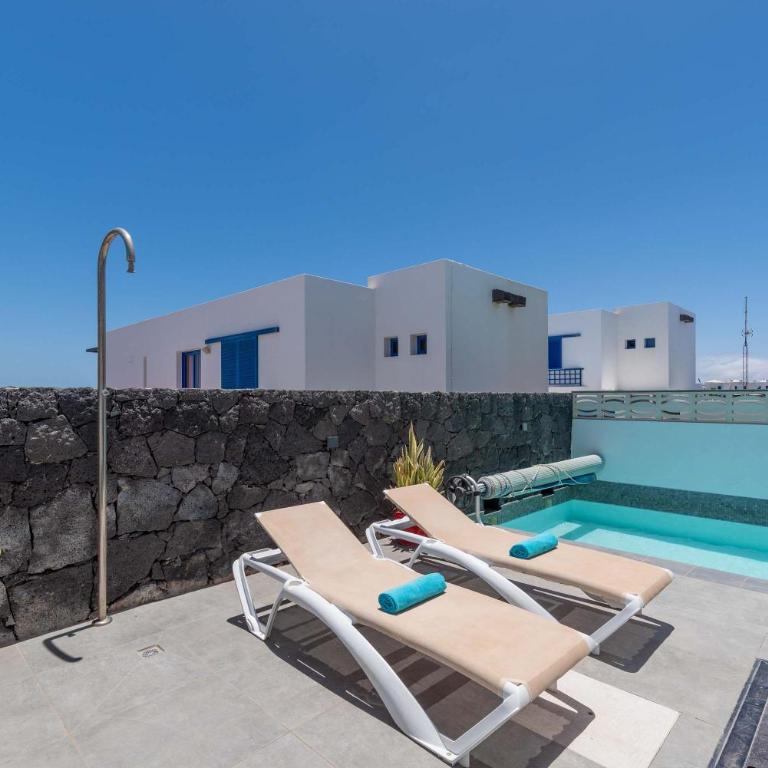 Villa Bella - Sea Views Near Marina Rubicon by Villas Now Ltd - Villa - 17