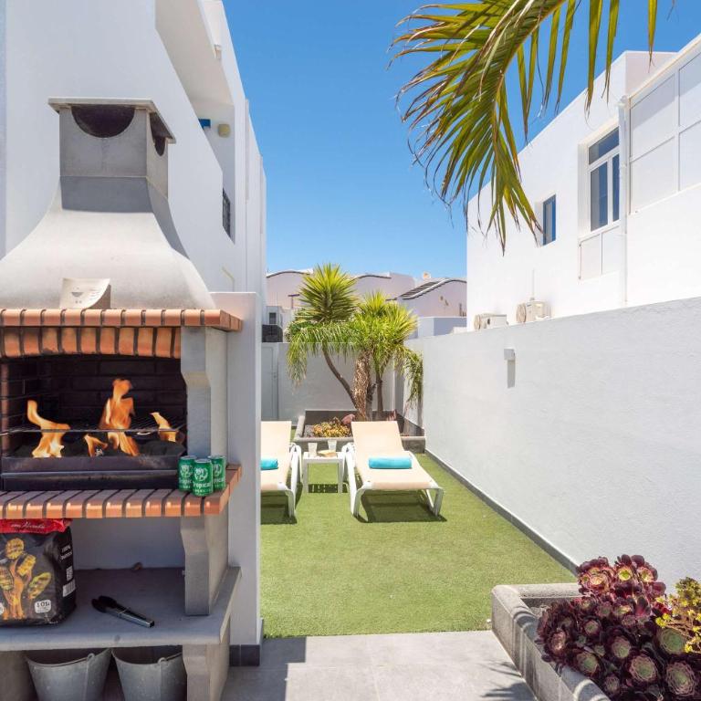 Villa Bella - Sea Views Near Marina Rubicon by Villas Now Ltd - Villa - 20
