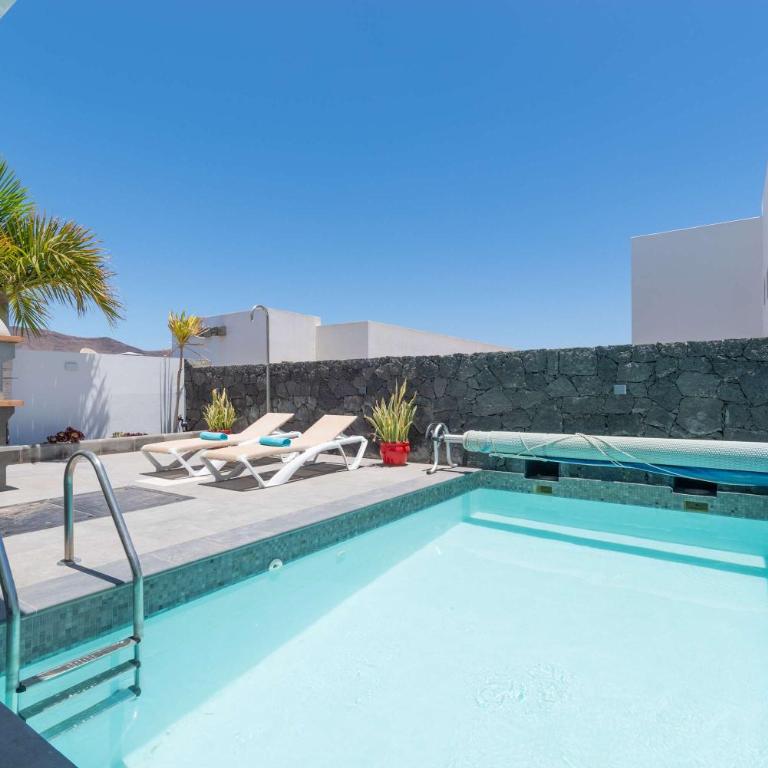 Villa Bella - Sea Views Near Marina Rubicon by Villas Now Ltd - Villa - 41