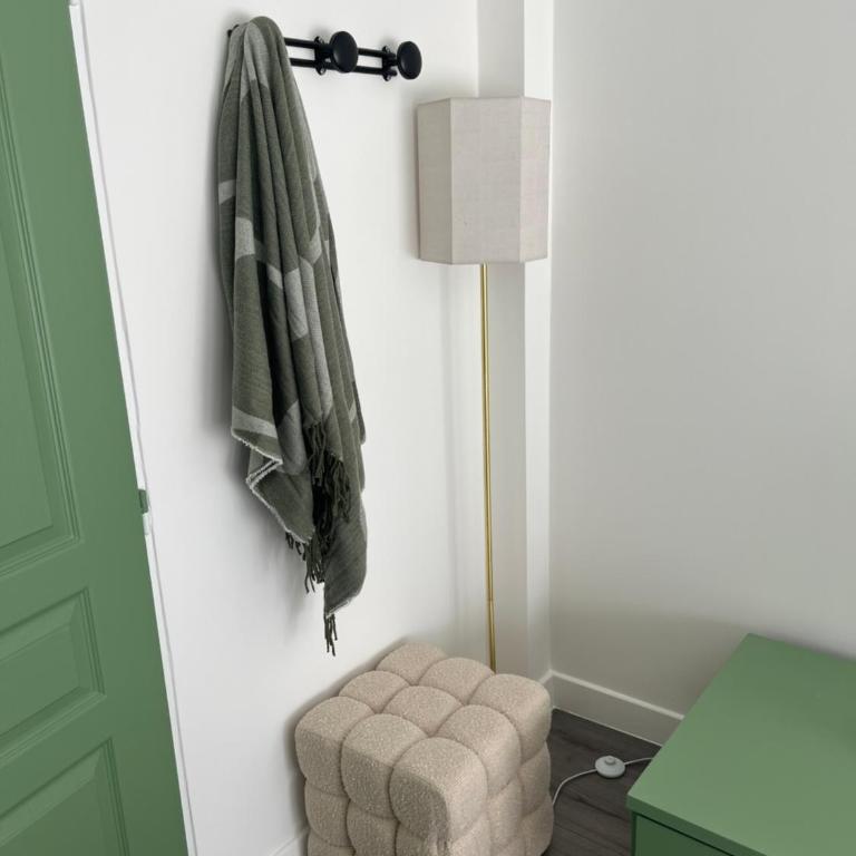 Studio rénové avec Terrasse & Jardin Proche Gare Grenoble - Apartment mit 1 Schlafzimmer - 9
