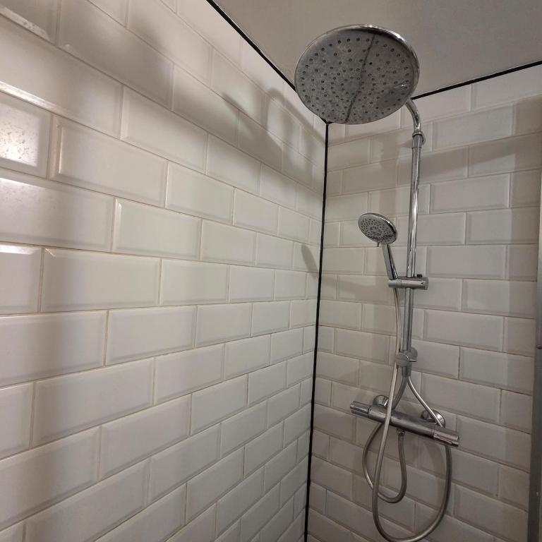 Loft with Private Terrace Canal St-Martin 4P - Apartamento de 1 dormitorio - 2
