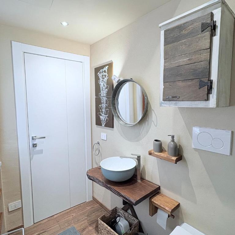 Casa Robleto - Two-Bedroom House - 16