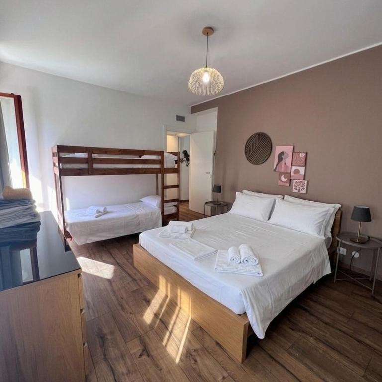 Casa Robleto - Two-Bedroom House - 10