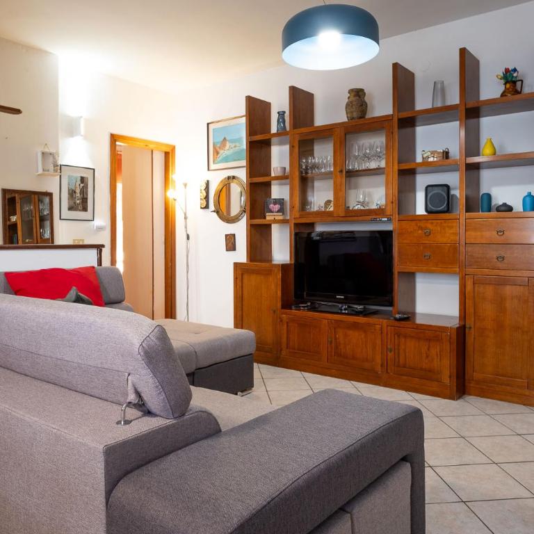Condominio Le Rose - Appartamento con 2 Camere da Letto - 11
