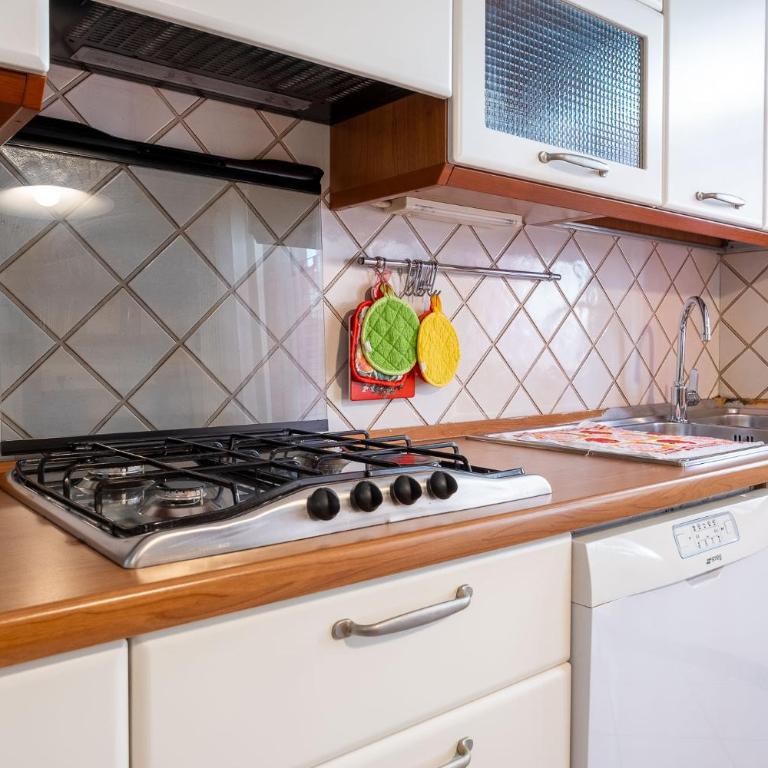 Condominio Le Rose - Appartamento con 2 Camere da Letto - 12