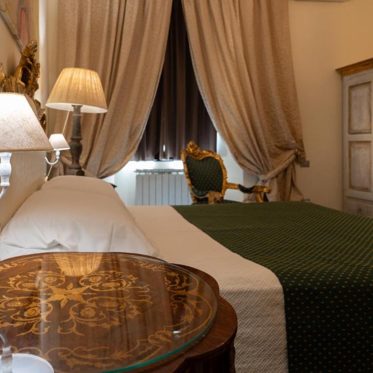 Morali Palace - Standard Triple Room - 13