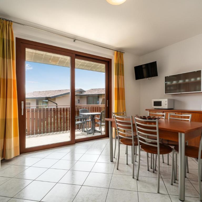 Onda Blu Resort - Appartamento con 1 Camera da Letto e Vista Lago - 2