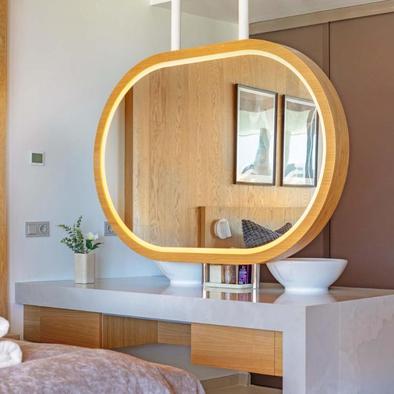 Luxury 2BR Retreat with Private Plunge Pool - Casa Aura - Appartement - 5