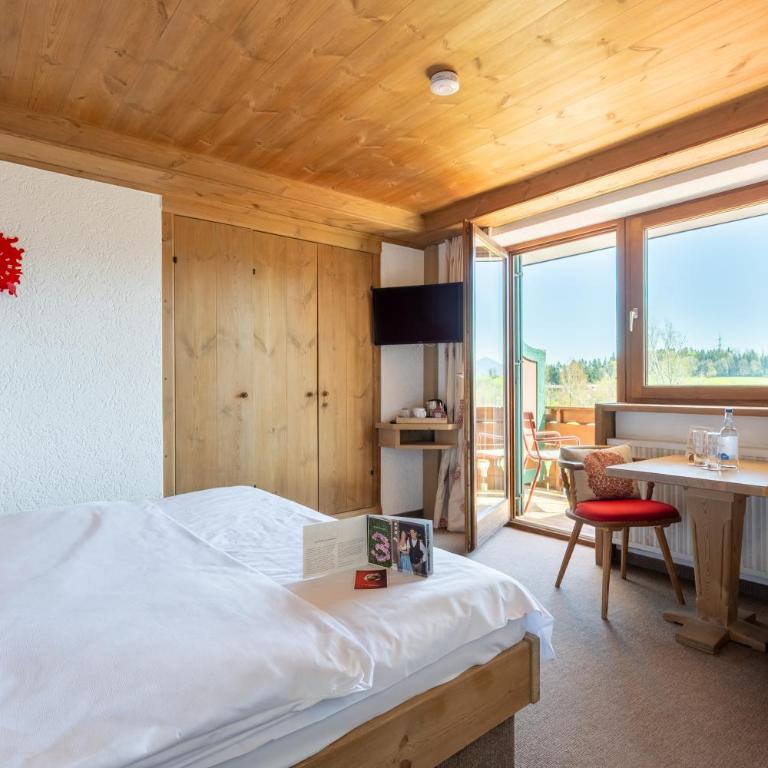 Dreimäderlhaus - Das vegetarische Boutique Hotel - Comfort Doppelzimmer mit Balkon und Seeblick - 10