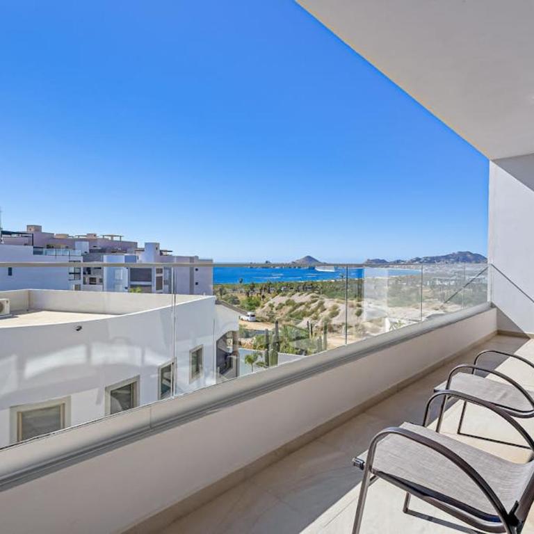 Stunning Oceanfront Luxury Apartment with spacious balcony– Perfect for Families - Casa - 4