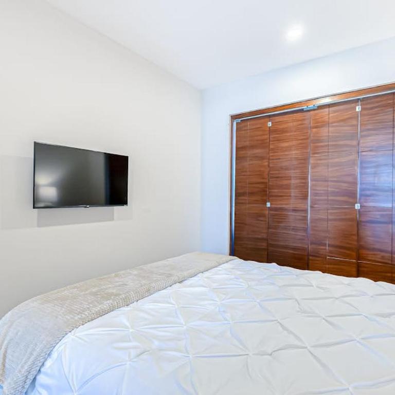 Stunning Oceanfront Luxury Apartment with spacious balcony– Perfect for Families - Casa - 13