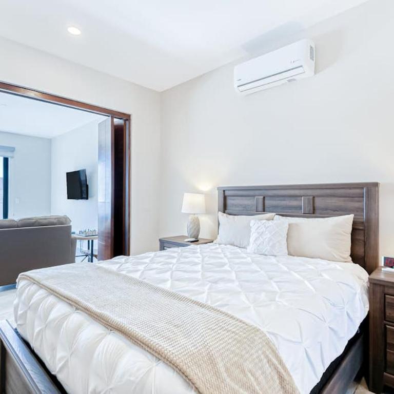 Stunning Oceanfront Luxury Apartment with spacious balcony– Perfect for Families - Casa - 16