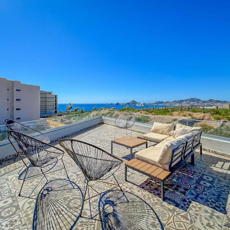 Stunning Oceanfront Luxury Apartment with spacious balcony– Perfect for Families - Casa - 23