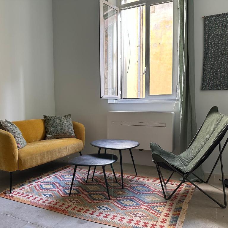 L'Écusson vert - One-Bedroom Apartment - 13