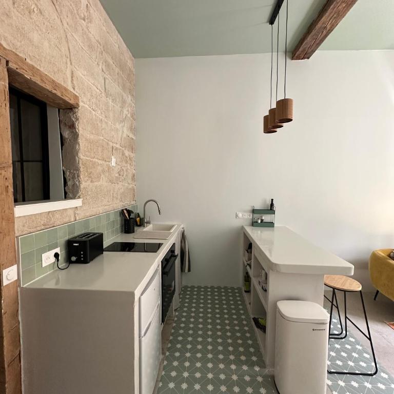 L'Écusson vert - One-Bedroom Apartment - 15
