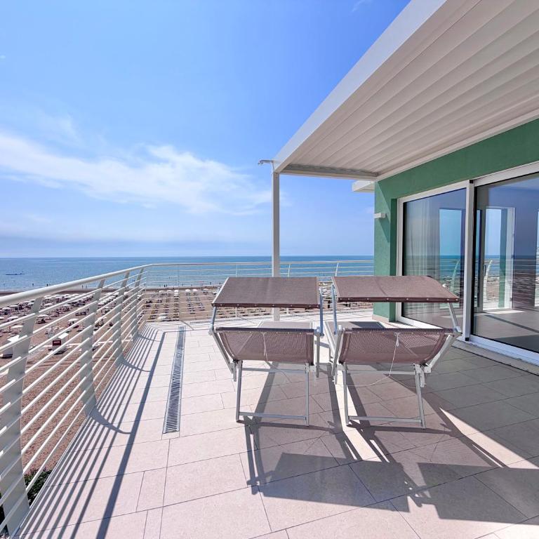 Hotel Royal Garnì - Suite con Vista Mare - 15