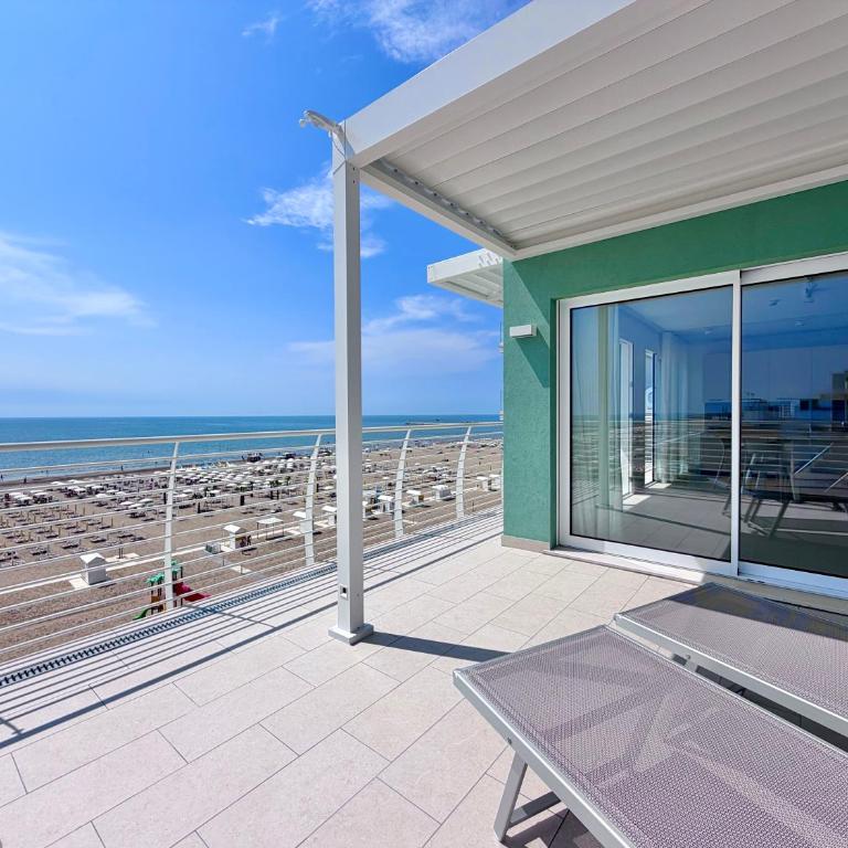Hotel Royal Garnì - Suite con Vista Mare - 16