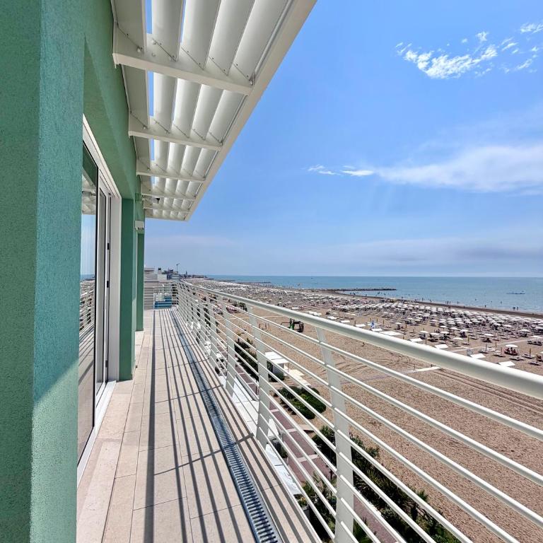 Hotel Royal Garnì - Suite con Vista Mare - 20