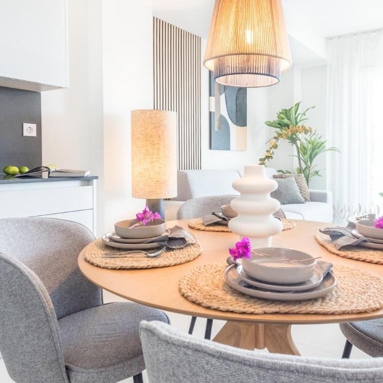 Modern Apartment with Terrace & Pool in Estepona - Deluxe Apartment mit 1 Schlafzimmer - 6