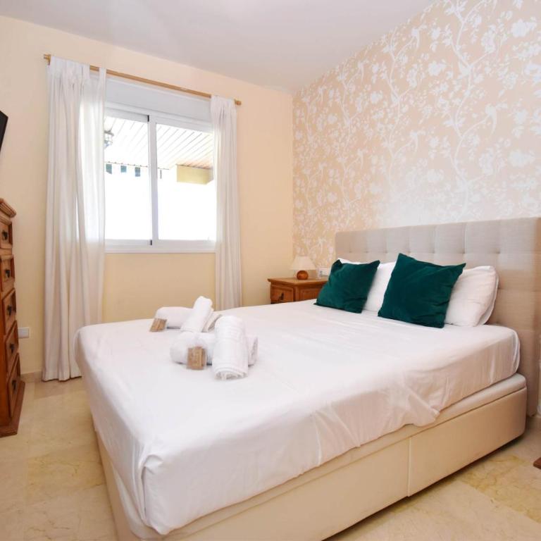 Beach 3br Pool Parking Sleeps 7 - Appartement - 21