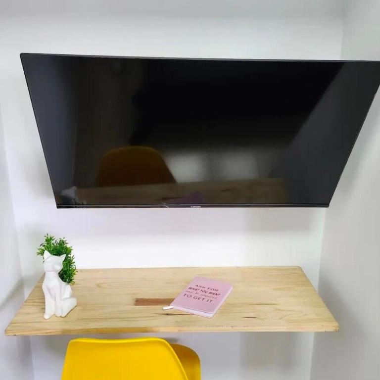 Eucalipto Chill Room in Medellin - One-Bedroom Apartment - 5