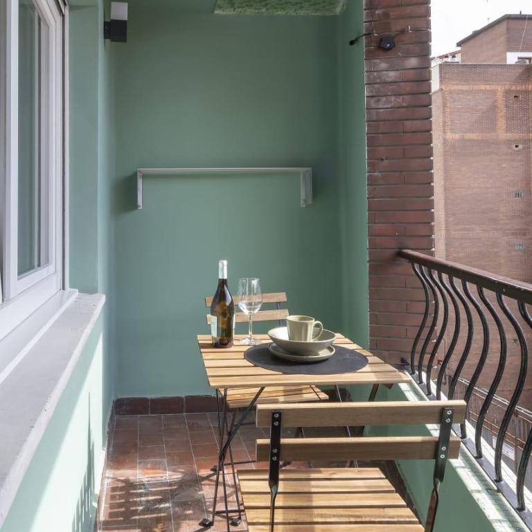 Amplio alojamiento reformado en Oviedo, ideal para familias y grupos - Apartamento de 1 dormitorio - 4