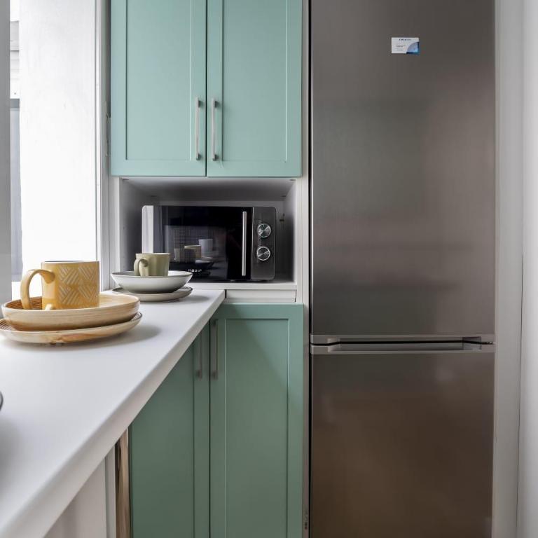 Amplio alojamiento reformado en Oviedo, ideal para familias y grupos - Apartamento de 1 dormitorio - 6