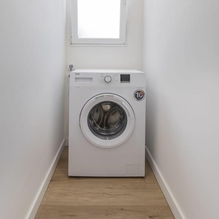 Amplio alojamiento reformado en Oviedo, ideal para familias y grupos - Apartamento de 1 dormitorio - 7