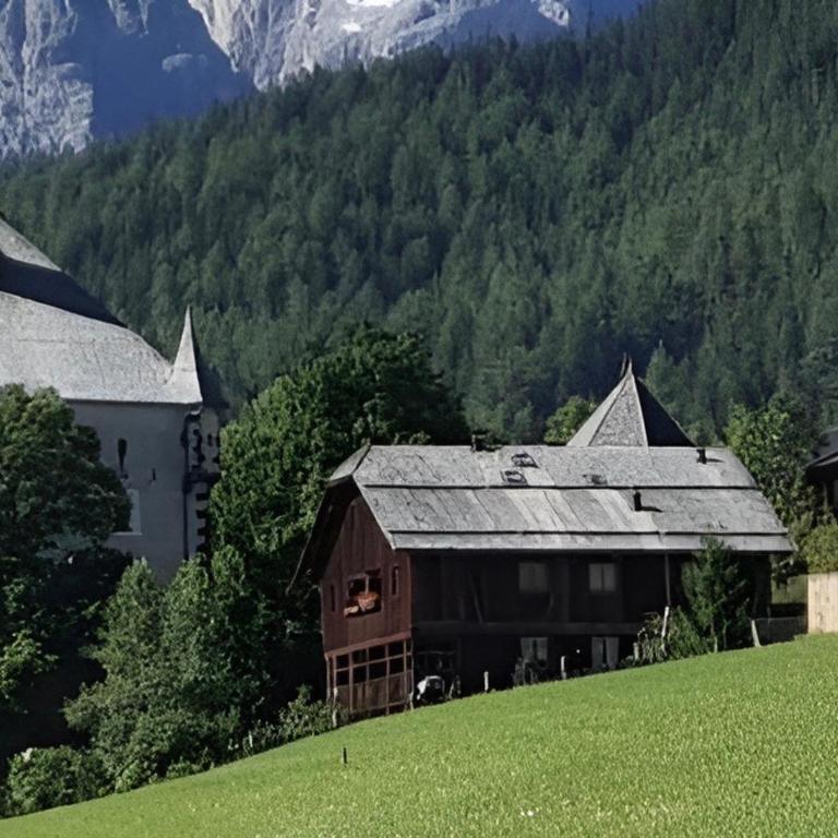 Luxury Chalet at the Foot of the Dolomites by the Castle - Apartamento de 2 dormitorios - 1