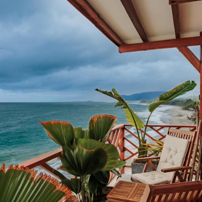 Jaguar Beachfront Ecohotel & Spa - Superior Suite with Sea View - 11