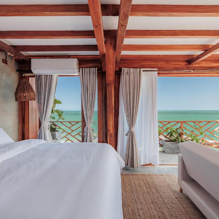 Jaguar Beachfront Ecohotel & Spa - Deluxe Suite with Sea View - 5